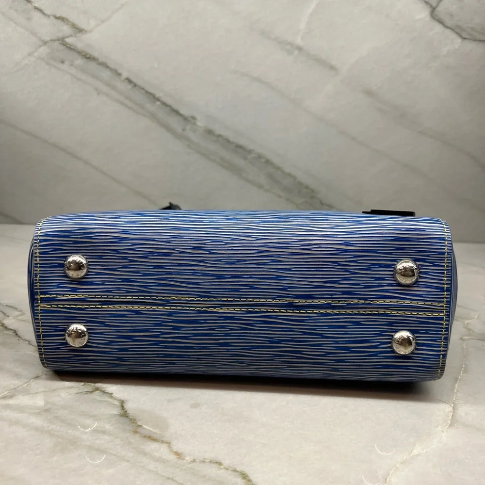 SOLD!!! Authentic Louis Vuitton Cluny BB in Denim Epi Leather - Picture 11 of 16